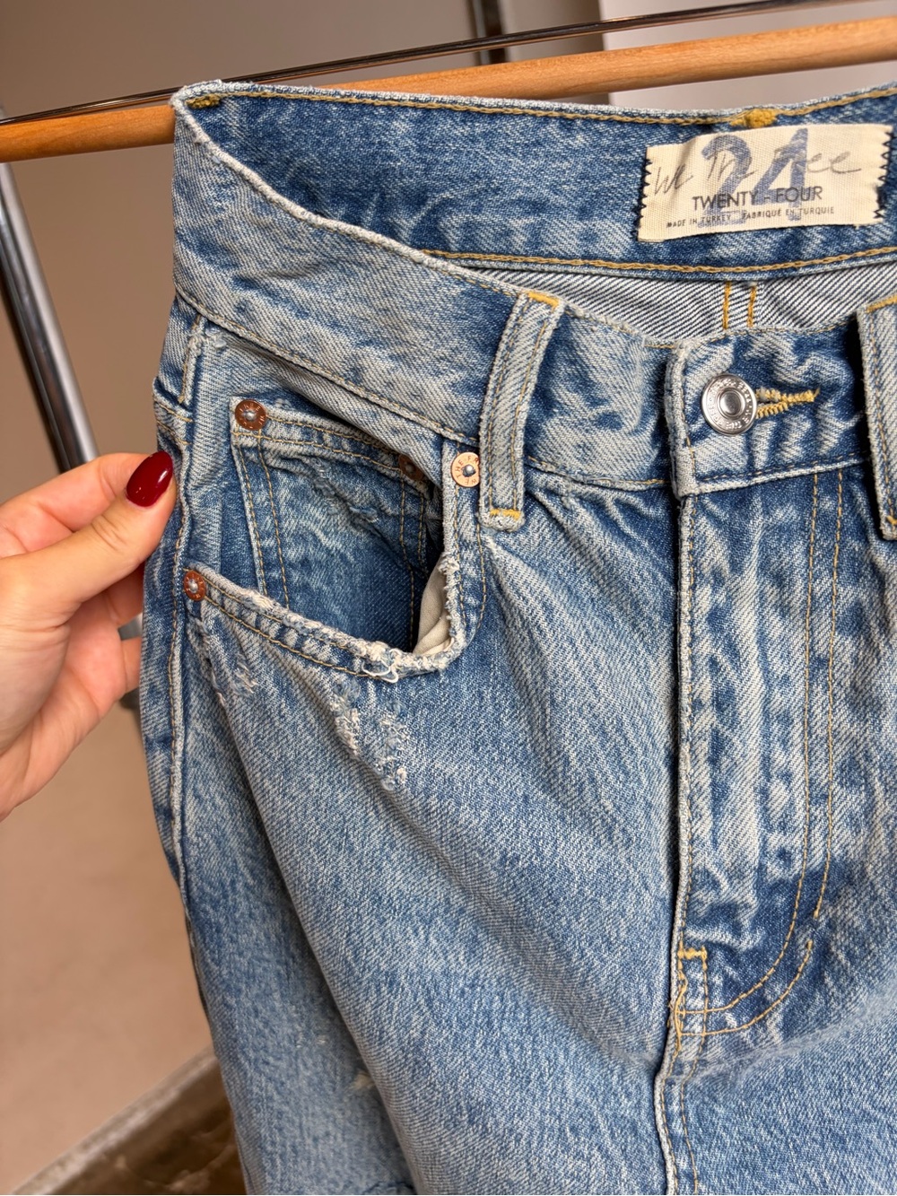 Free People We The Free Wide Leg Distressed Jeans Light Wash Size 24 NWT - Picture 4 of 8